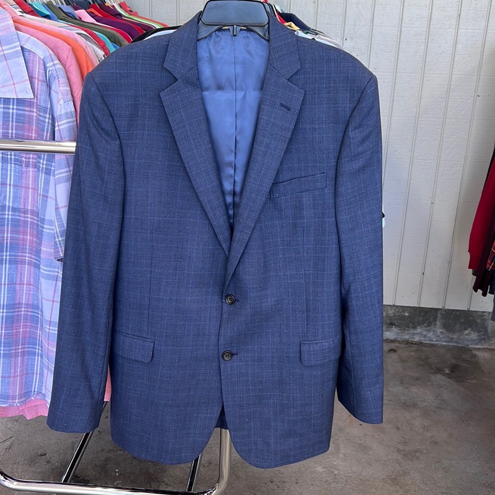 Gently used Men’s Brooks Brothers Regent fit coat size 44L